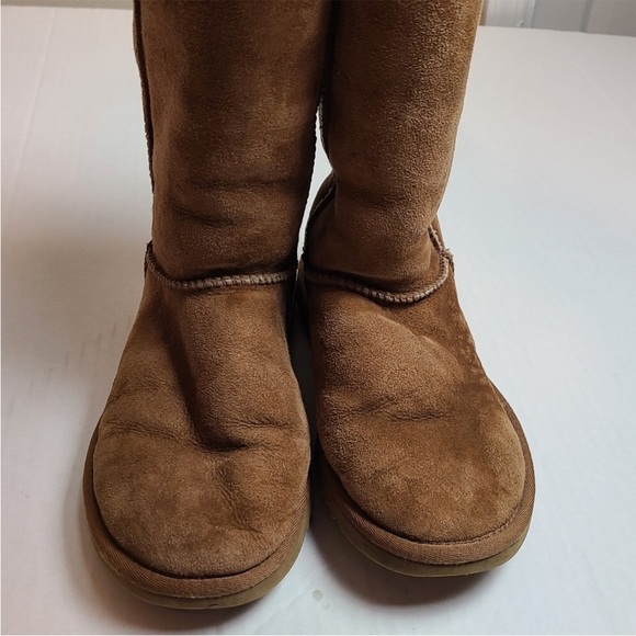 UGG Classic Tall Boots - Picture 4 of 12